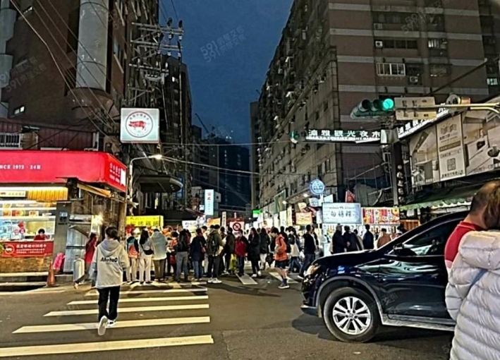 府中捷運❤️南雅早夜市❤️馬路上店面（第1張）