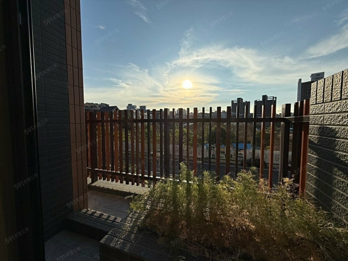 一卡皮箱即可入住 - Image 4