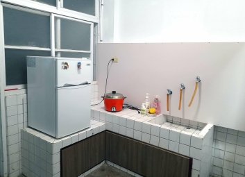 寧靜雅房,氣密窗,新冷氣.可租補,包水電瓦斯.學生首選.(仲介勿擾!) - Image 17