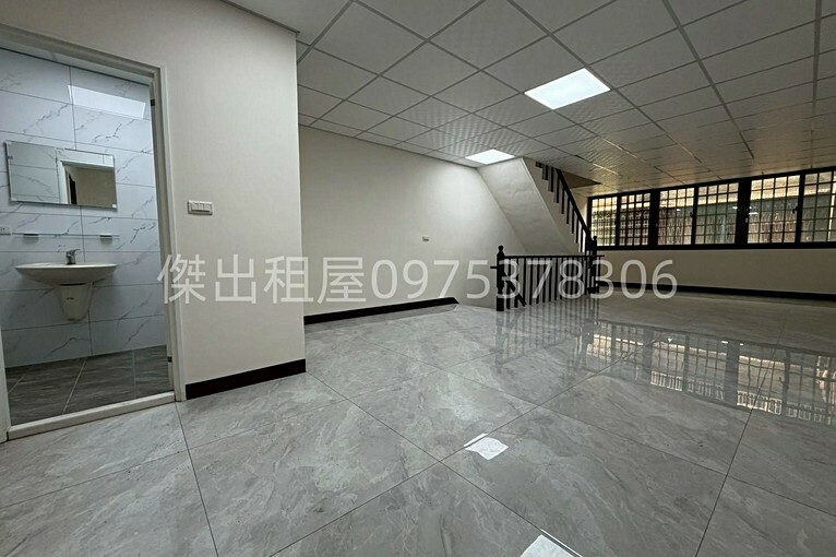 傑出租屋/高城社區,全新透天,可寵物,門前停車(第6張)