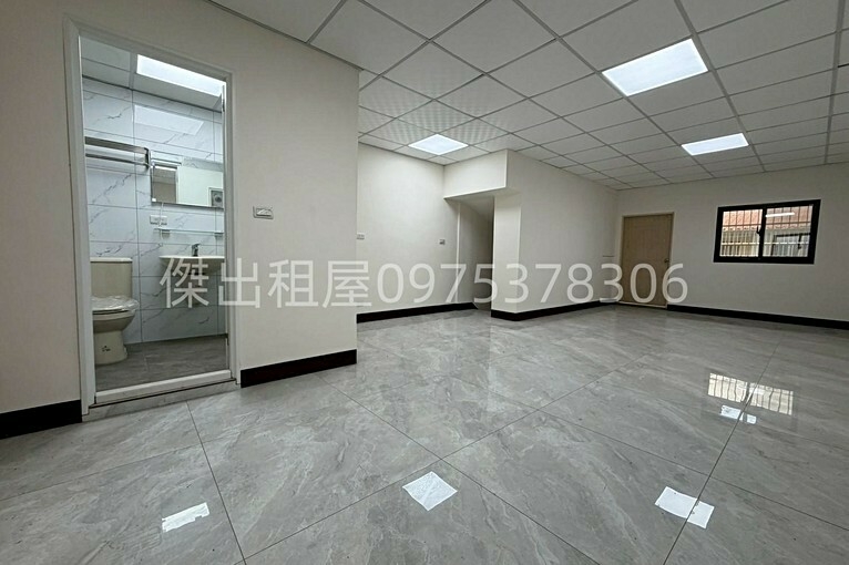 傑出租屋/高城社區,全新透天,可寵物,門前停車(第13張)