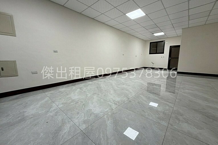 傑出租屋/高城社區,全新透天,可寵物,門前停車(第12張)