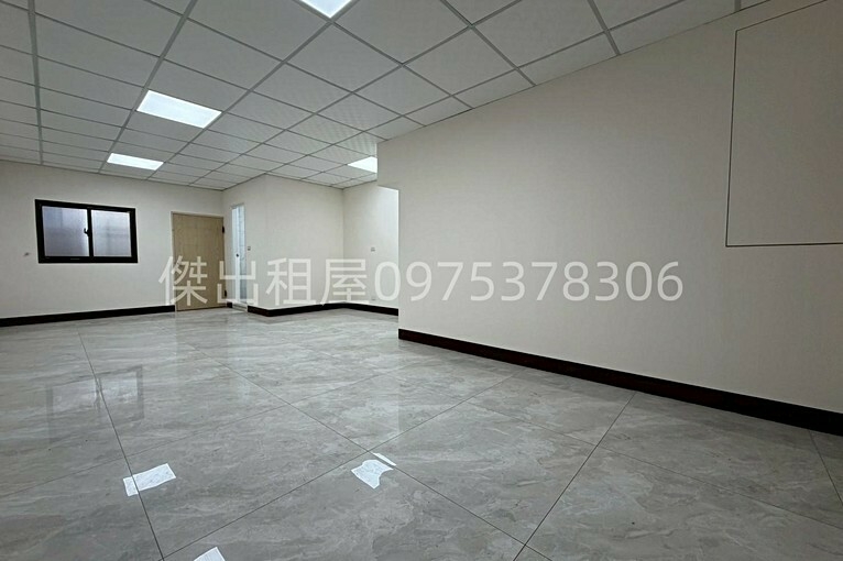 傑出租屋/高城社區,全新透天,可寵物,門前停車(第10張)