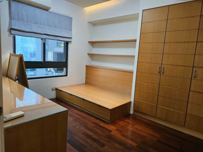 文心秀泰高樓視野4房雙平車，超大露台，空間超大（第2張）