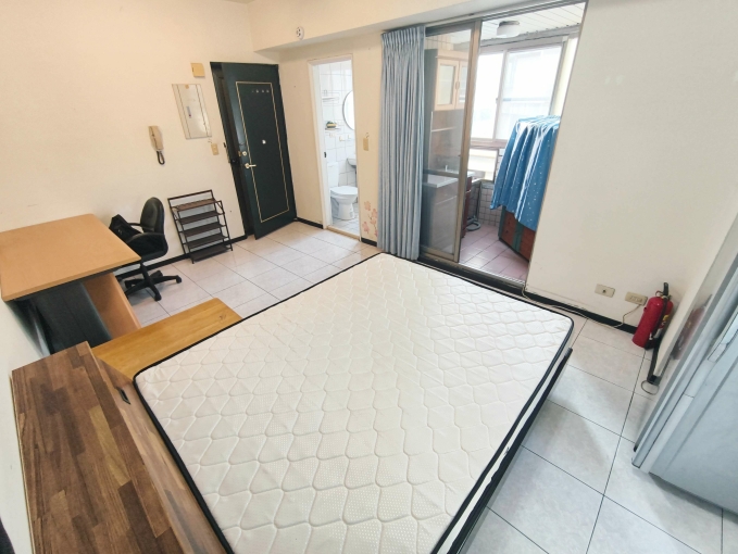 西區🌟SOGO 勤美 電梯獨洗曬套房❣️台水台電可租補免仲（第1張）