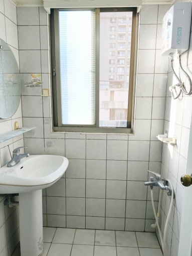 西區🌟SOGO 勤美 電梯獨洗曬套房❣️台水台電可租補免仲（第5張）