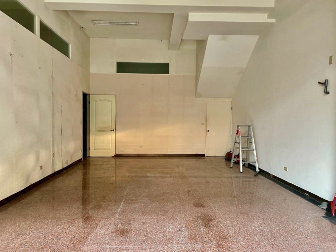 租客勞基法免費諮詢💖北屯區 大坪數挑高格局 臨路透天大店面｜適診所 辦公室 輕食 餐飲連鎖品牌✅可營登 店住合一（第2張）