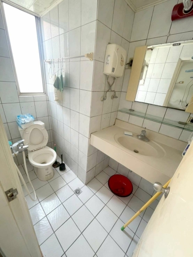 緩緩飄落的楓葉像思念👍陽台獨洗✨可租補💕宇你相見💫近一中 中國醫（第4張）