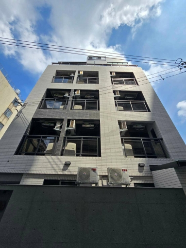 屋主直租全新完工,6坪以上套房;另有2房,行動0905646328(第2張)