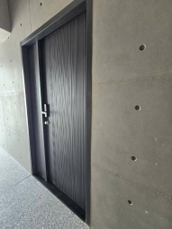 屋主直租全新完工，6坪以上套房；另有2房，行動0905646328（第5張）