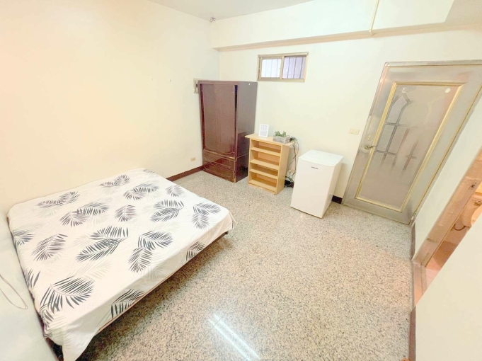 🏡潭子科技園區小資套房🏡電梯/5分鐘到科技園區/可租補/雙租補/近潭子國中/勝利商圈 - Image 1