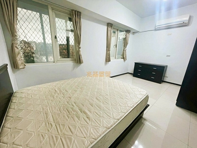 兆基社會住宅🏠新莊稀有質感兩房兩衛(第3張)