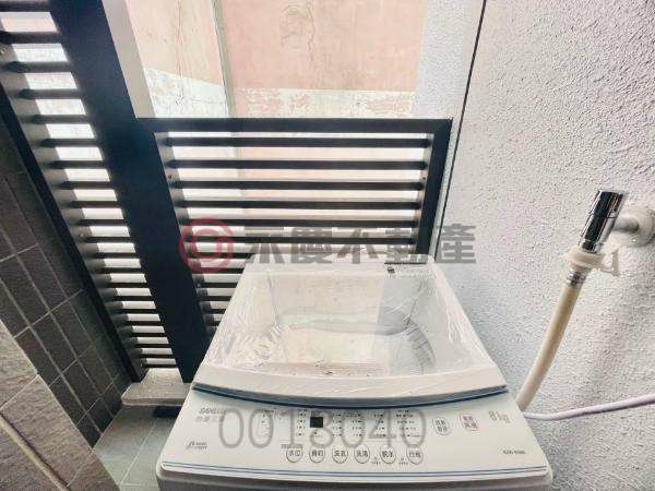 西區全新電梯大樓傢俱家電陽台大套房~一房一廳可參考 - Image 8