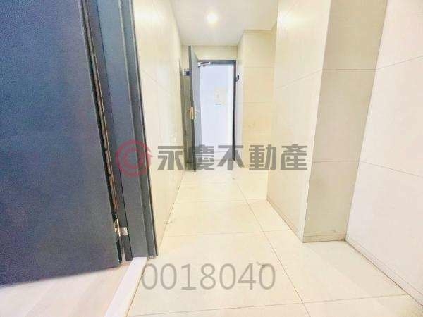 西區全新電梯大樓傢俱家電陽台大套房~一房一廳可參考 - Image 9