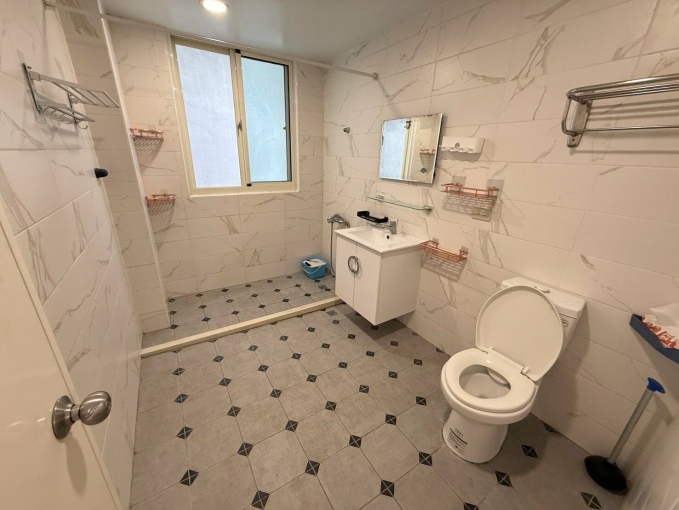 二房二廳🏠陽台獨洗🏠稀有可貓🏠租屋補助🏠子母車🏠流理台🏠管理員🏠家具電全配（第13張）