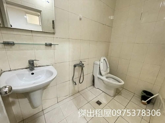 傑出租屋/市府稀有電梯,垃圾集中,可補助 - Image 6