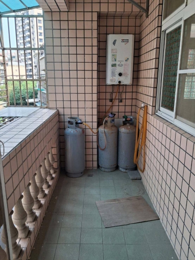 邊間格局方正、四面有窗、雙衛浴皆有窗（第8張）