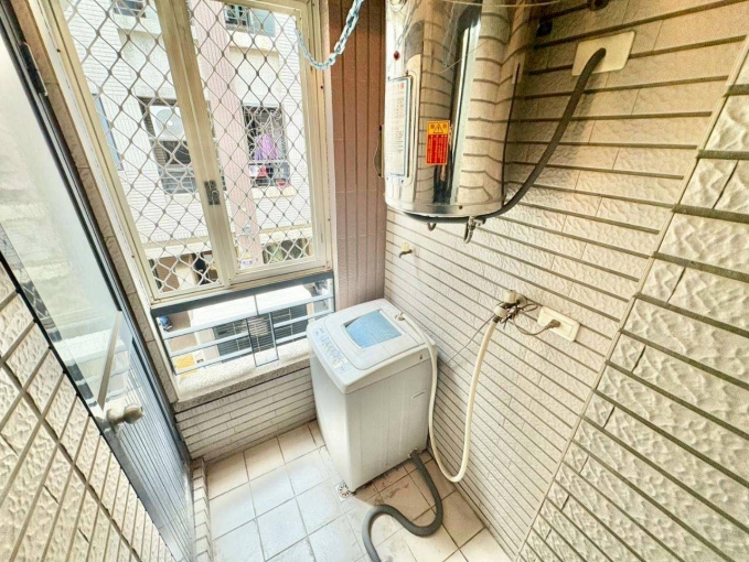 🔥沙鹿可寵套房🔥可租補🔥陽台獨洗🔥飲水機子母車（第4張）