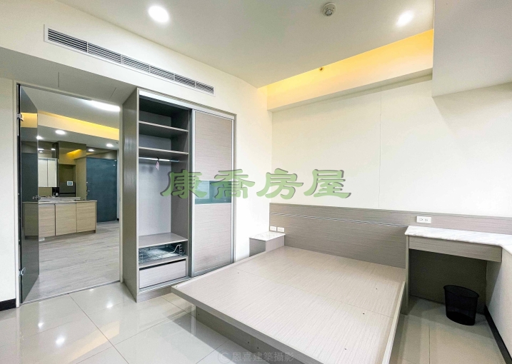 👍南京三民MRT|可租補公證租約|高樓101景觀泳池飯店(第7張)
