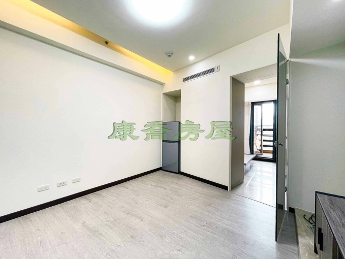 👍南京三民MRT|可租補公證租約|高樓101景觀泳池飯店(第5張)