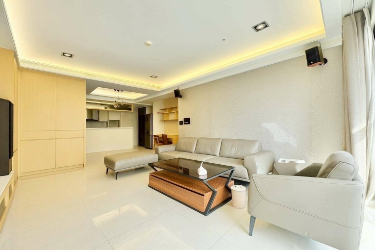 廷選好屋✨四房二衛🔥雙平面車位✨家具電全配🔥寵可談 - Image 2