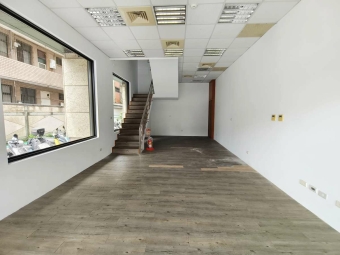 ☆捷運東門站☆三角窗挑高店面、用途G1G2（第3張）