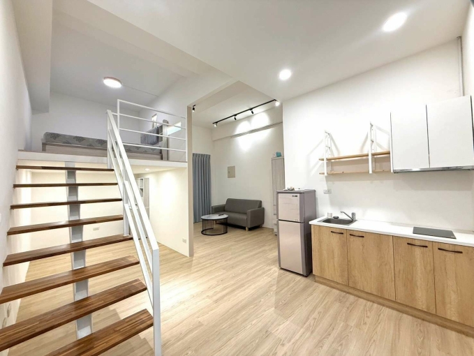 ✨位置極佳近一中✨可租補✨可貓✨空間極大樓中樓✨C（第8張）