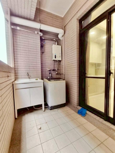 西屯近逢甲兩房平車+大露臺~屋齡5年（第8張）