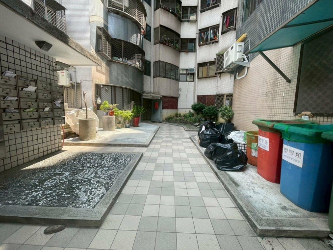 可租補工作室西區勤美有廚房天然瓦斯可隔2房大套房~租屋最謹慎 - Image 1