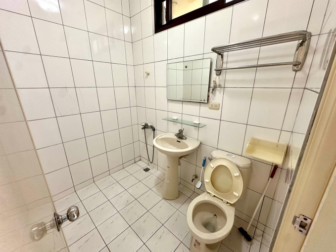 擁抱的溫度💞大坪數陽台獨洗曬👍近中國醫一中(第7張)