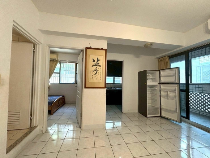 太平振福路健身爬樓梯公寓兩房一廳大陽台格局方正可租補超大陽台貓咪友善（第5張）