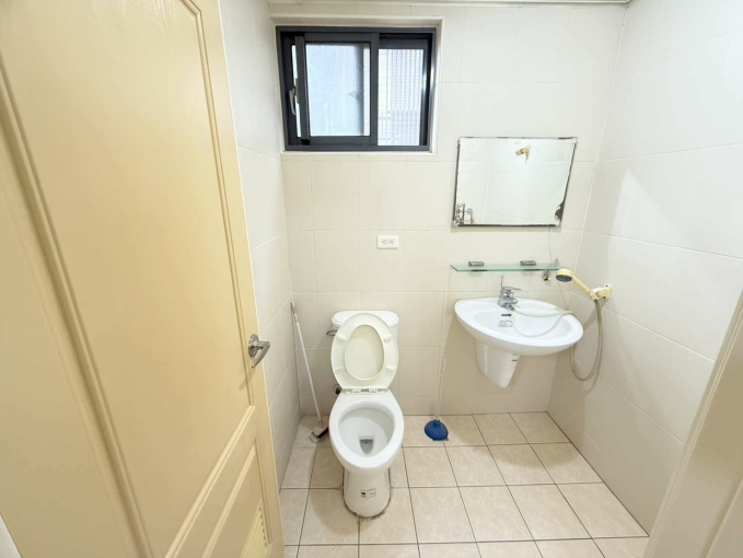 可預定6月🌈秒殺陽台獨洗曬🍏可租補機車好停（第14張）