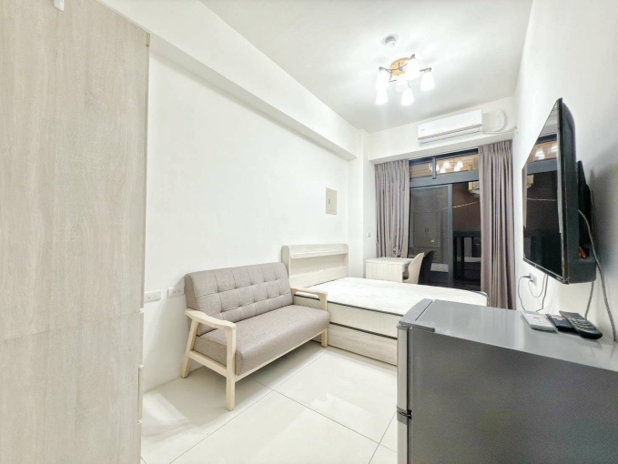 首月優惠半個月💖等你來秒殺真秒殺露台戶雙層冰箱可租房屋補助整棟新蓋採光通風秒殺一中商圈全配陽台獨洗曬電梯套房（第2張）