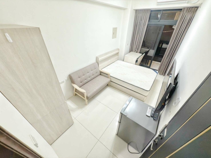 首月優惠半個月💖等你來秒殺真秒殺露台戶雙層冰箱可租房屋補助整棟新蓋採光通風秒殺一中商圈全配陽台獨洗曬電梯套房（第1張）