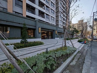 三民路近麥當勞全新店面*獅子王（第7張）