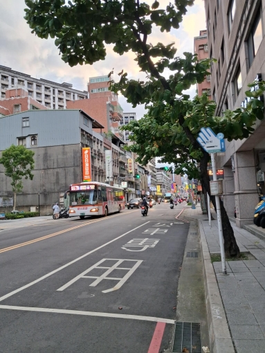 可申請租屋補助~大客廳+大三房:近學校(第12張)