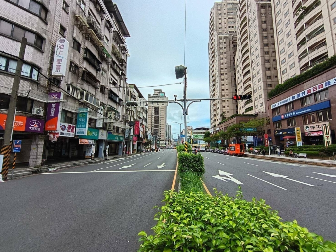 捷運大坪林 北新路 邊間金店面 車流人流廣告效益大（第4張）