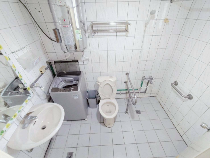 南屯、西區 精誠路生活圈「台水電 」 電梯套房「可租補」（第5張）