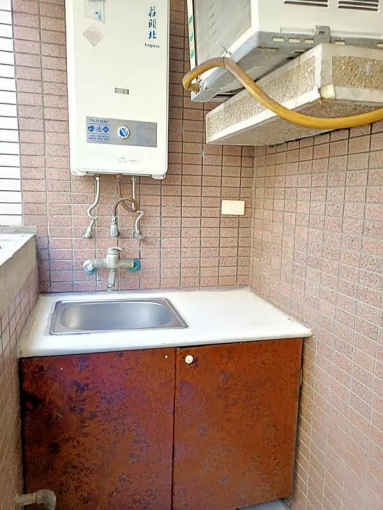 自租SOGO1房1廳衛 社宅租補 台水台電 挑高寬敞 - Image 5