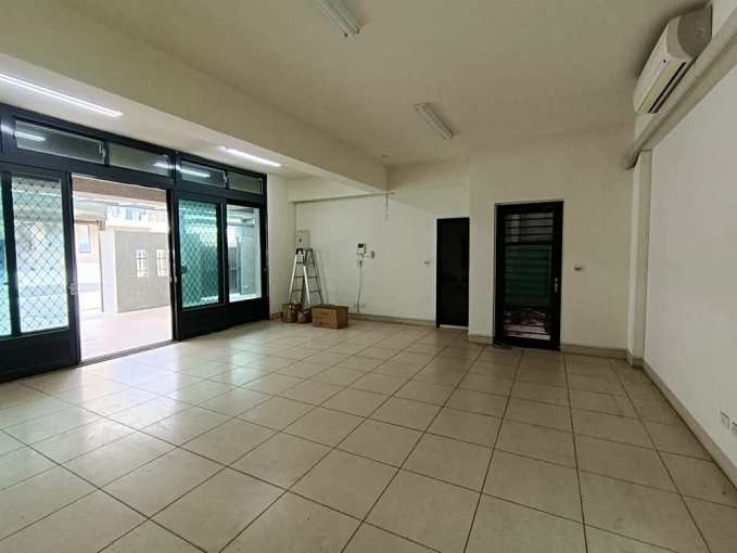 保泰二街店面庭院雙車位*獅子王（第4張）