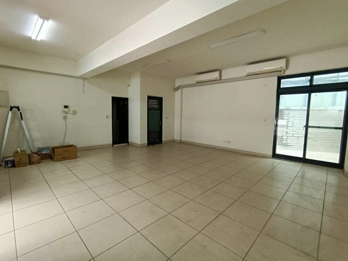 保泰二街店面庭院雙車位*獅子王（第3張）