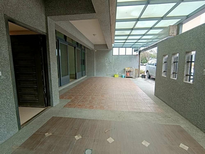 保泰二街店面庭院雙車位*獅子王（第8張）