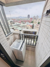 豐原家樂福🩵整棟新蓋💜可租補🩵雙層冰箱💜陽台獨洗🩵子母車（第8張）