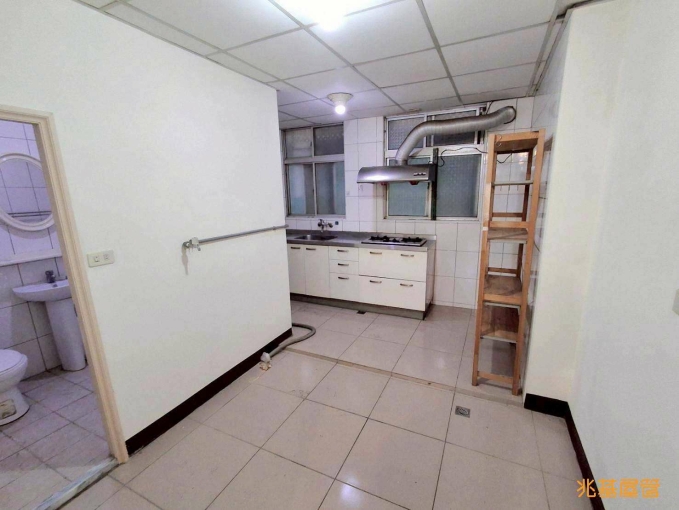 兆基社會住宅🏠四維商圈三房經典公寓（第8張）