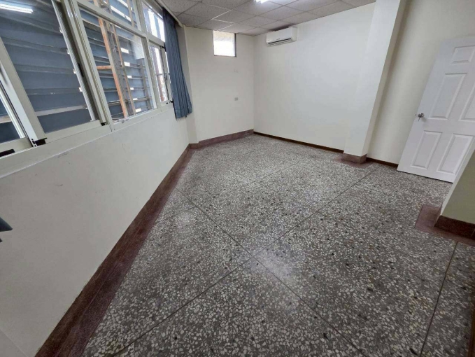十甲市場❤️喵汪💕租補👌戶籍 - Image 8