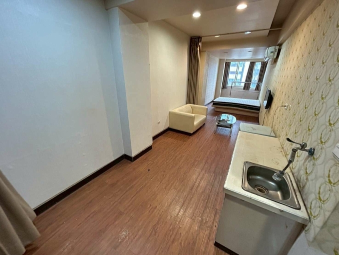 複製-★捷運中山國小,陽台,收垃圾,電梯,租補★ - Image 2