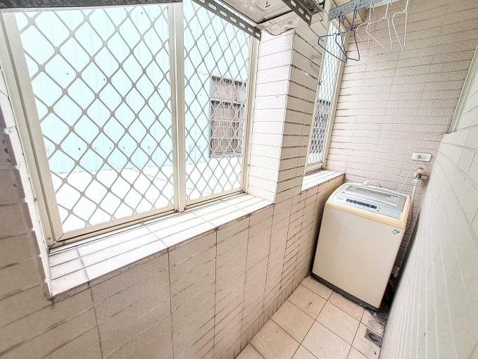 可租補*類一房一廳*流理台*陽台*衛浴開窗*室內機車位*子母車（第14張）