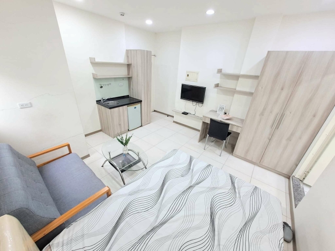 可租補*類一房一廳*流理台*陽台*衛浴開窗*室內機車位*子母車（第8張）