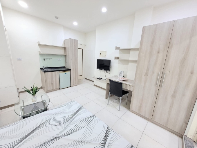 可租補*類一房一廳*流理台*陽台*衛浴開窗*室內機車位*子母車（第6張）