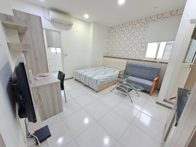 可租補*類一房一廳*流理台*陽台*衛浴開窗*室內機車位*子母車（第15張）